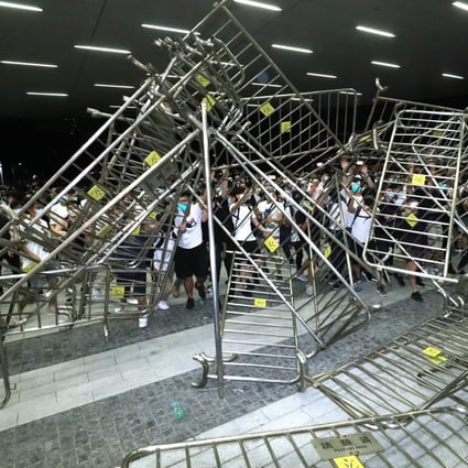 Metal barricades were one of the protesters’ weapons of choice. Photo: Dickson Lee