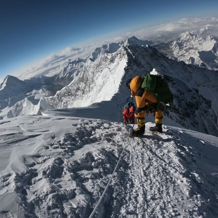 Mountaineers make their way to the summit of Mount Everest. Photo: AFP