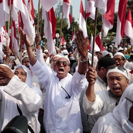 Supporters of Indonesian presidential candidate Prabowo Subianto during a protest against the election result. Hardline Muslim supporters have turned their back on Prabowo. Photo: AP