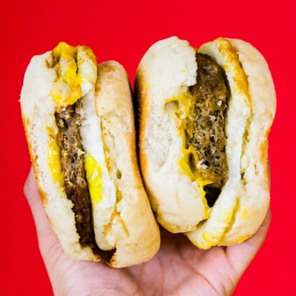 Spot the difference? Dunkin’s classic and plant-based breakfast sandwiches. Photo: Business Insider