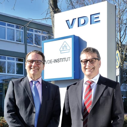 (From left) Sven Öhrke, managing director of VDEGS, and Wolfgang Niedziella, managing director of VDE Testing and Certification Institute