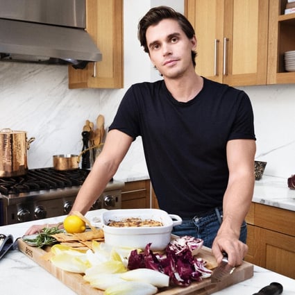 From picky child eater to chef, author and TV foodie: Antoni Porowski is all about the noms. 