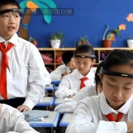 Pupils wearing the BrainCo in class. Photo: Weibo