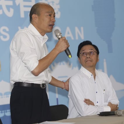 Han Kuo-yu (left) KMT presidential candidate, announces on Monday that former premier Chang San-cheng will join him on the party ticket for January. Photo: CNA