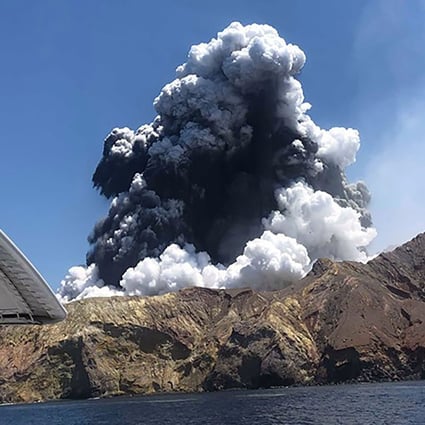 White Island Volcano New Zealand Team Braves Eruption Risk To Recover Six Bodies South China Morning Post