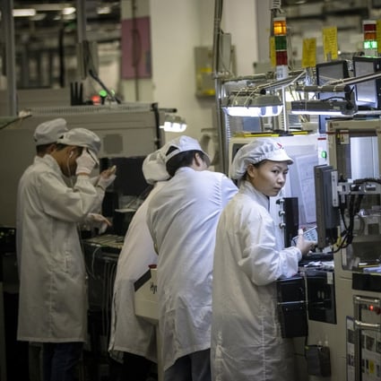 People work at a Huawei factory in Dongguan, Guangdong Province, China, 10 December 2019. Photo: EPA-EFE