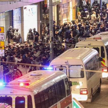 Police arrest protesters en masse near Sogo department store in Causeway Bay. Photo: Dickson Lee