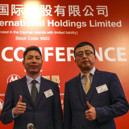 Li Zhuoguang (left) CFO of Jiumaojiu International Holdings, and CEO Guan Yihong at Island Shangri-La Hotel in Admiralty, on December 29, 2019, to announce the company’s IPO. The subscription closed on Wednesday. Photo: May Tse