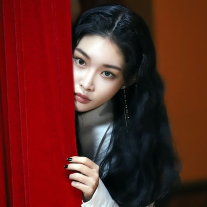 K-pop singer Chungha has signed an agreement with US talent agency ICM Partners, a move that signals her interest in breaking into the American entertainment industry.