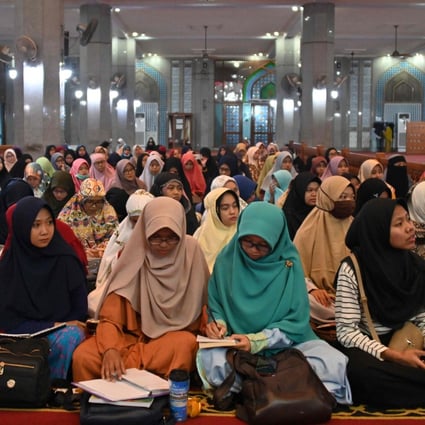 Indonesian women attending a religious lecture on marriage without dating at a mosque in Bekasi, on the eastern border of the capital Jakarta. Photo: AFP