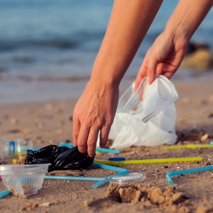 Plastics dumped in the ocean can be ingested by fish and other marine life that mistake this for food. Photo: Shutterstock