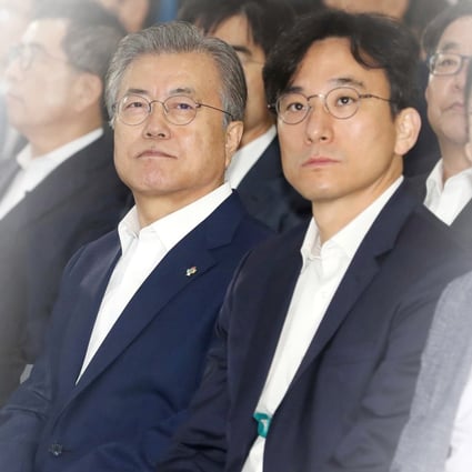 (From left) South Korean President Moon Jae-in and Daeyang Electric CEO Seo Young-woo