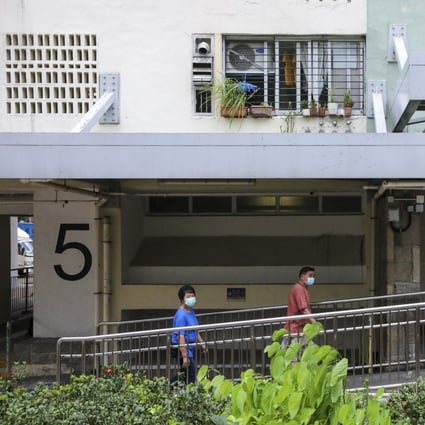 Residents in Block 5 of Lei Muk Shue Estate were set to be screened for coronavirus. Photo: K.Y. Cheng
