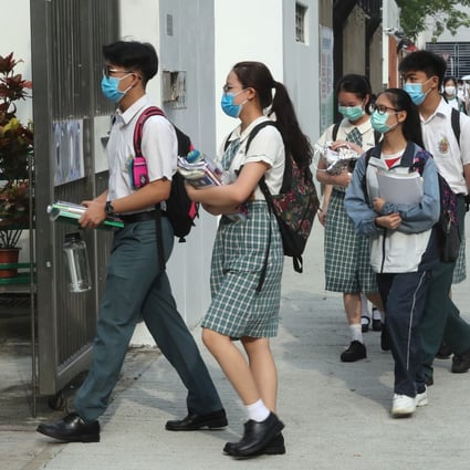 Students return to class at CCC Kei Yuen College in Yuen Long. Photo: Edmond So