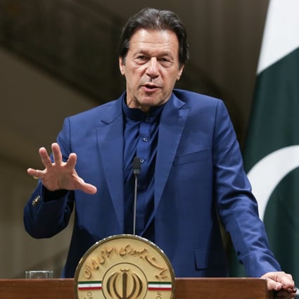 Pakistan Prime Minister Imran Khan accuses India of being involved in the attack on the Karachi stock exchange on Monday morning. Photo: Iranian presidency via dpa
