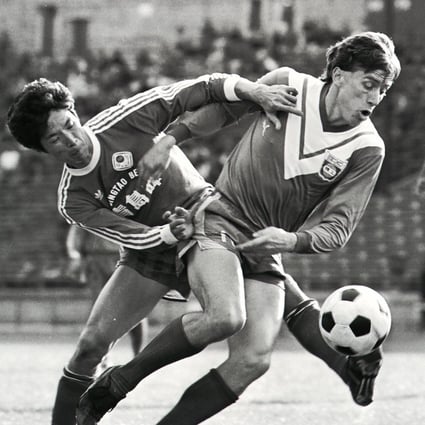 Tony Morley (right) is one of the foreign players who played for Seiko in Hong Kong. The former England international features in a match against Happy Valley in the Super Six Game at Hong Kong Stadium. Photo: SCMP