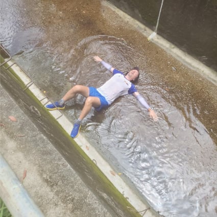 Steve Pheby tries to cool down as he runs 100 miles in Hong Kong’s summer. Photos: Handout
