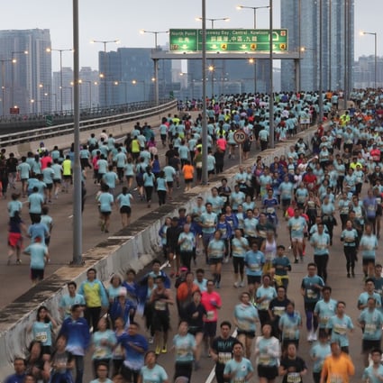 Runners on the Island Eastern Corridor during the 10k race at the 2019 Hong Kong Marathon. Photo: Felix Wong