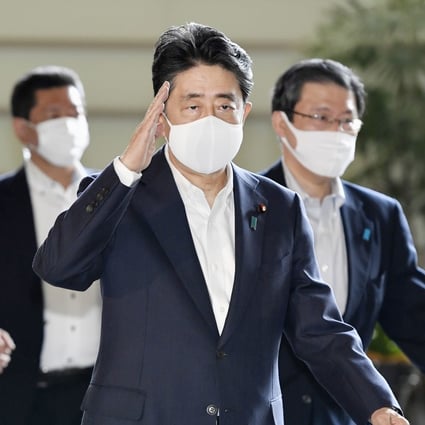 Japanese Prime Minister Shinzo Abe (centre) last visited the shrine in December 2013. Photo: Kyodo