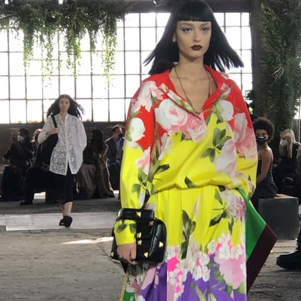 Milan Fashion Week Valentino Closed With Creative Director Pierpaolo Piccioli S Spring Summer 2021 Women S And Men S Collection A Live Runway Show In Front Of An Actual Audience South China Morning Post Reacting to chinese street fashion on tik tok! milan fashion week valentino closed