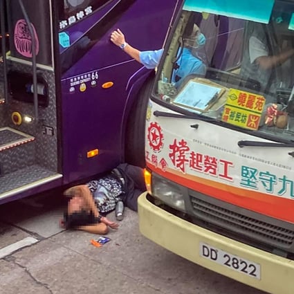 The driver of a tourist bus was beaten unconscious. Photo: Facebook