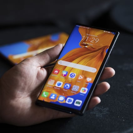 A Huawei Mate Xs folding smartphone is demonstrated at a launch event in London, Feb. 18, 2020. Photo: Bloomberg