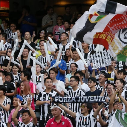 Juventus' fans in Hong Kong cheers for their club during an exhibition match against South China in 2016. Photo: Felix Wong
