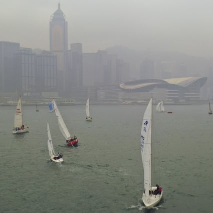 Heavy smog hangs over Hong Kong in January 2019. President Xi Jinping has pledged that China, the world’s top polluting nation, will be carbon neutral by 2060. Photo: Martin Chan