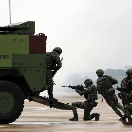 Taiwanese soldiers in a drill in 2018. US President Donald Trump has submitted to Congress several new proposals for the sale of advanced weapons to Taiwan. Photo: EPA-EFE