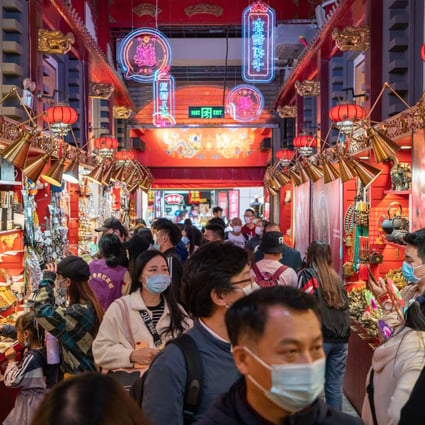 Shoppers during “golden week” in China on October 4. China and other Asian countries that have minimised the impact of Covid-19 on their domestic economies are ready to gain from a weaker dollar. Photo: Bloomberg