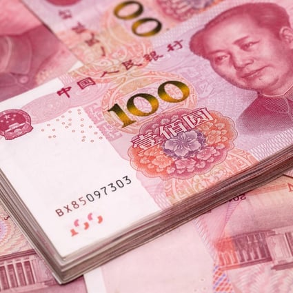 Analysts polled by Reuters had predicted new loans would drop to 800 billion yuan (US$121 billion). October new loans hit the lowest since the same month last year, when the tally was 661.3 billion yuan. Photo: Bloomberg