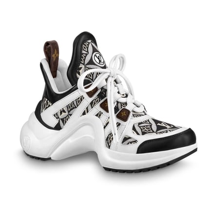 Shop Louis Vuitton 2022 Cruise Lv Runner Tatic Sneaker (1A9UNT