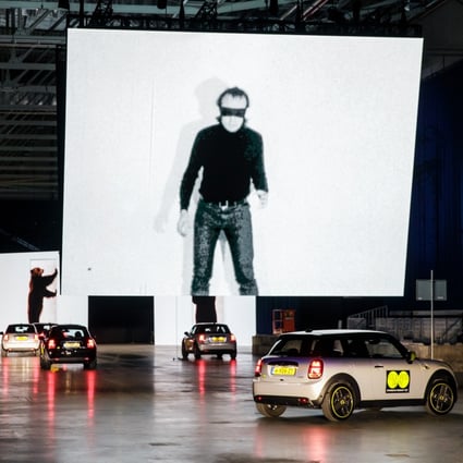 Drivers in their cars attend the Boijmans Van Beuningen drive-thru museum at the Ahoy Arena in Rotterdam, the Netherlands. Photo: Ahoy Boijmans drive-thru museum/Aad Hoogendoorn