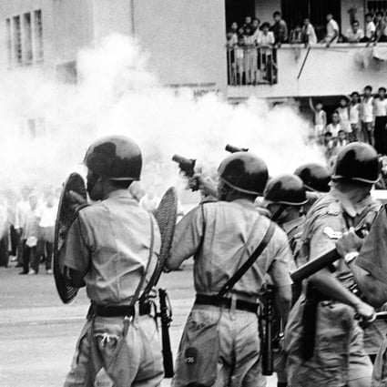 A photo of a confrontation between police and demonstrators in Hong Kong in 1967, one of the many images from the collection of photojournalist Frank Fischbeck appearing in the University of Hong Kong’s online exhibition. Photo: courtesy The University of Hong Kong Libraries