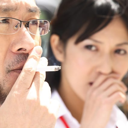 A non-smoking lung cancer survivor urges smokers to quit for the sake of their families. Photo: Shutterstock