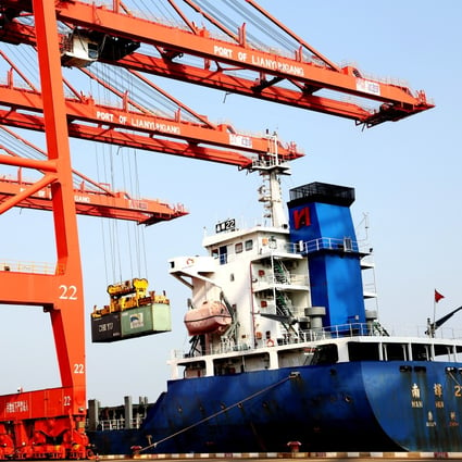 Since last summer, container freight rates have been rising mainly due to sustained demand, particularly for home-related items, as well as an increasing shortage of containers and other equipment. Photo: Xinhua
