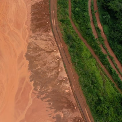 Aerial view of a pond used to collect waste water from the Awaso bauxite mine in Ghana in 2019. Photo: Thomas Cristofoletti/Ruom
