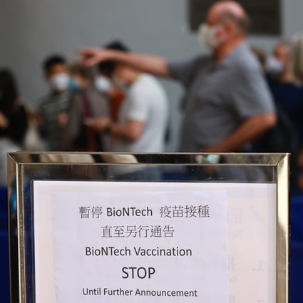 A sign tells visitors to a Hong Kong vaccination centre that BioNTech jabs are on hold. Photo: May Tse