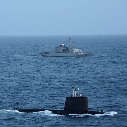The French nuclear attack submarine Émeraude and naval support ship Seine sailed through the South China Sea in February. Photo: Twitter