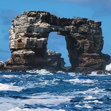 Darwin’s Arch, famed Galapagos Islands rock formation, collapses