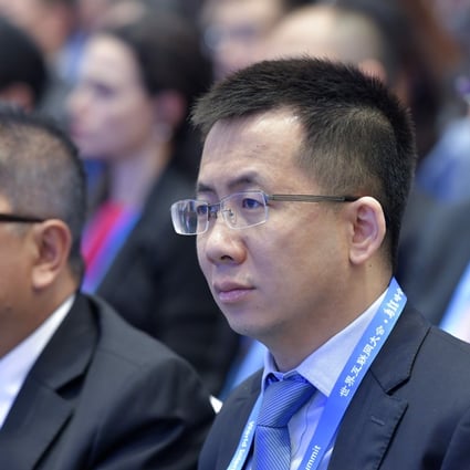 Zhang Yiming (right), CEO of ByteDance, attends the opening ceremony of the 5th World Internet Conference in Wuzhen in eastern China's Zhejiang Province. Photo: AP