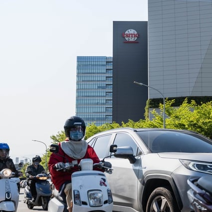 Vehicles pass the TSMC headquarters in Hsinchu, Taiwan, on Wednesday, April 7, 2021. Photo: Bloomberg
