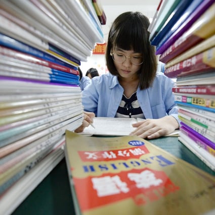 A Chinese high school student studies late at night for the annual college entrance examinations, in Handan, Hebei province, in May 2018. Photo: EPA-EFE