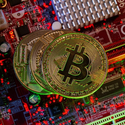 Bitcoin price volatility and concerns about energy consumption have Beijing pursuing a new crackdown on cryptocurrency. On Saturday, Weibo banned several cryptocurrency accounts for violating “relevant laws and regulations”.