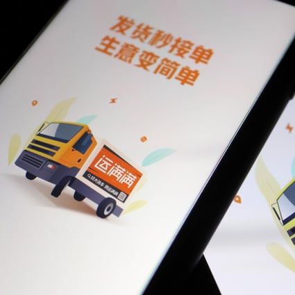 Chinese truck-hailing apps Huochebang and Yunmanman, owned by Full Truck Alliance, seen on smartphones in this illustration picture taken on July 5. Photo: Reuters