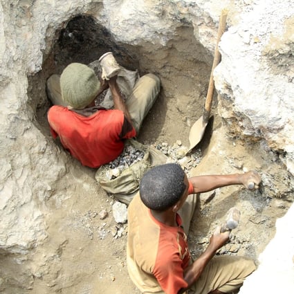 In addition to conflicts between workers and their bosses, there have been also been confrontations with artisanal miners who extract cobalt by hand or with small tools in the Democratic Republic of Congo. Photo: Reuters
