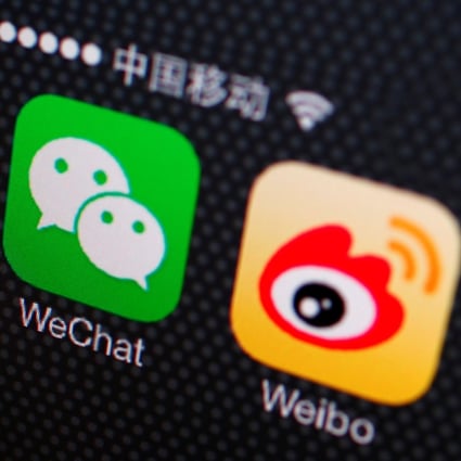 Icons of popular social media apps WeChat and Weibo seen on a smartphone in this picture illustration taken December 5, 2013. A new clean-up campaign targeting content deemed ‘fake news’ is expected to put additional pressure on social media platforms that have become popular with citizen journalists. Photo: Reuters