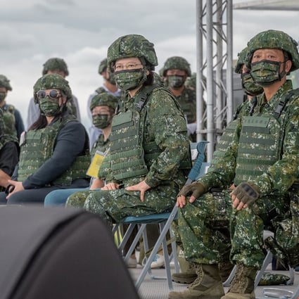 President Tsai Ing-wen (centre) watches the last Han Kuang military exercise, on July 16, 2020. Photo: Makoto Lin/Taiwanese Presidential Palace/dpa