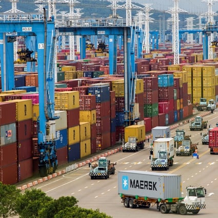 Lines of trucks are seen at a container terminal of Ningbo-Zhoushan Port in Zhejiang province, China, on August 15, 2021. Photo: Reuters