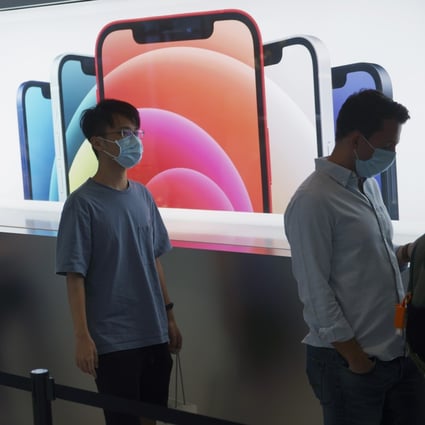 Apple supplier Foxconn Technology Group is scrambling to hire more workers at its iPhone production complex in Zhengzhou, capital of central China’s Henan province. Photo: Winson Wong